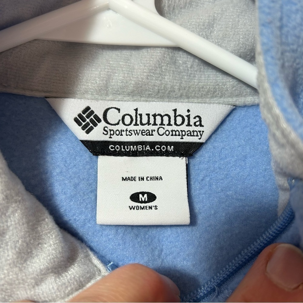 Columbia Women’s Fleece Vest Size Medium Light Blue Zip Front EUC - Picture 2 of 4